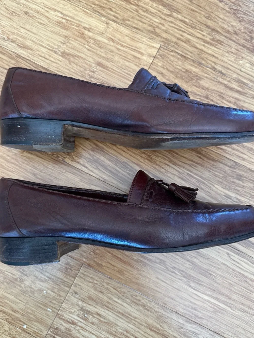 Vintage Bally made in Italy Men’s Brown Leather Tassel Loafers size 8